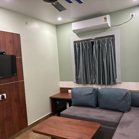 Hotel Omkareshwar Inn เดฟการ์ ภายนอก รูปภาพ